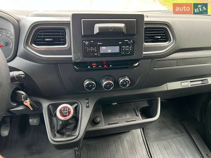 Тентованый Renault Master 2022 в Киеве