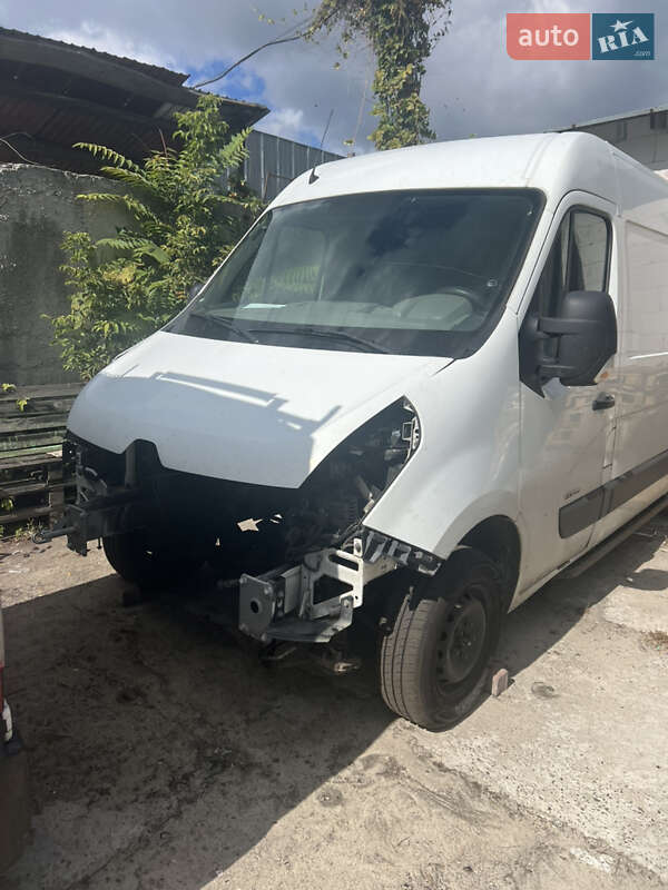 Грузовой фургон Renault Master 2015 в Киеве