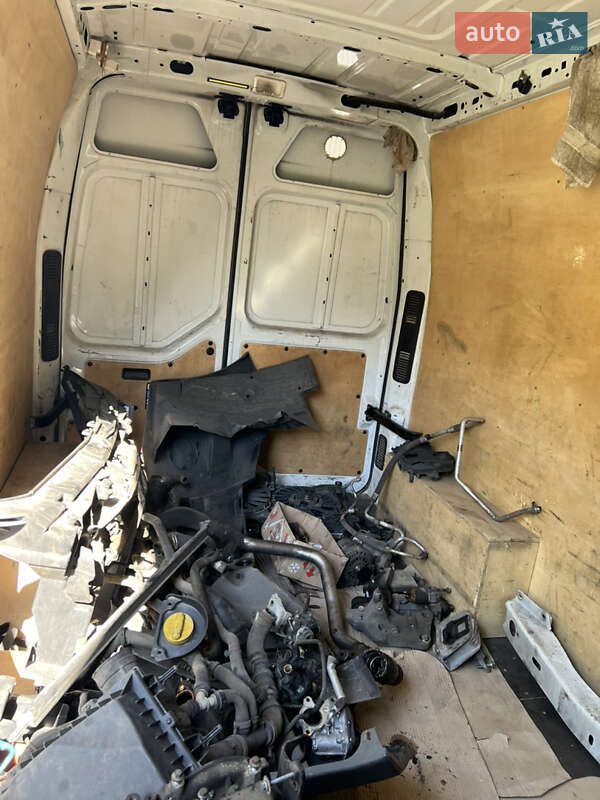 Грузовой фургон Renault Master 2015 в Киеве