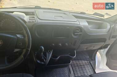 Грузовой фургон Renault Master 2016 в 