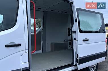 Грузовой фургон Renault Master 2021 в 
