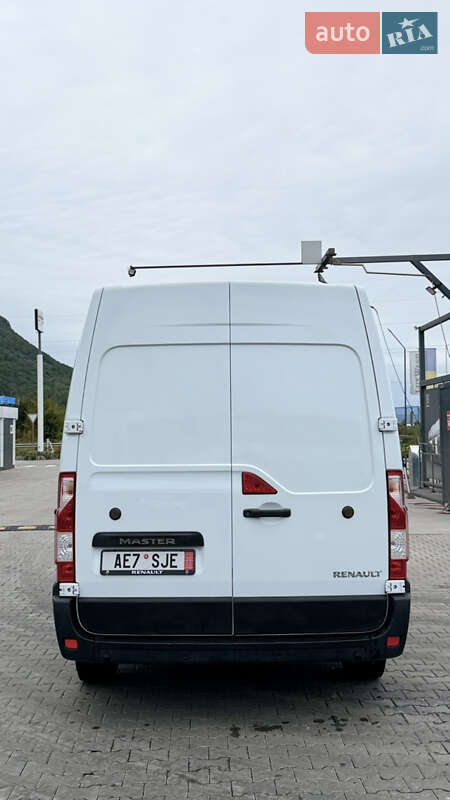 Грузовой фургон Renault Master 2021 в Хусте