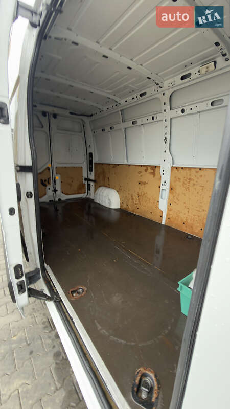Грузовой фургон Renault Master 2021 в Хусте