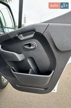 Грузовой фургон Renault Master 2021 в 