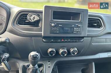 Грузовой фургон Renault Master 2023 в 