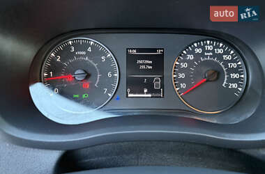 Грузовой фургон Renault Master 2020 в 