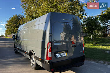 Грузовой фургон Renault Master 2022 в 