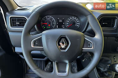 Грузовой фургон Renault Master 2022 в 