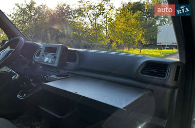 Грузовой фургон Renault Master 2022 в 