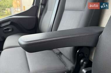 Грузовой фургон Renault Master 2023 в 