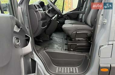 Грузовой фургон Renault Master 2023 в 