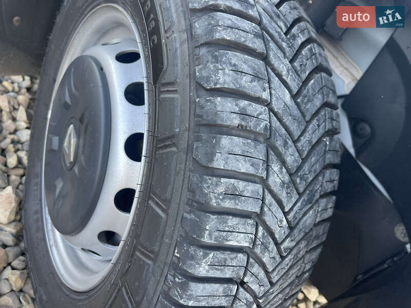 Грузовой фургон Renault Master 2020 в Львове