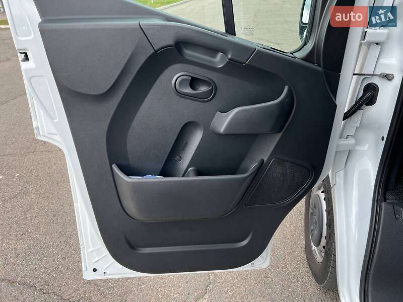 Тентованый Renault Master 2022 в Киеве
