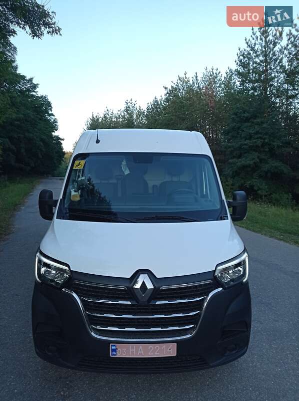 Грузовой фургон Renault Master 2020 в 