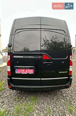 Грузовой фургон Renault Master 2023 в 