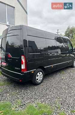 Грузовой фургон Renault Master 2023 в 