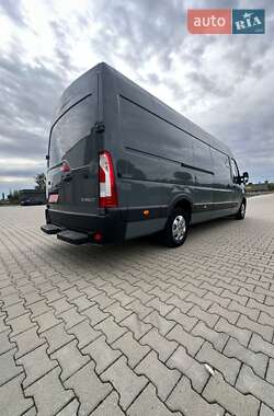 Грузовой фургон Renault Master 2023 в 
