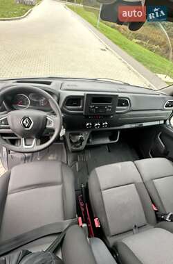 Грузовой фургон Renault Master 2023 в 