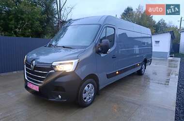 Грузовой фургон Renault Master 2023 в 