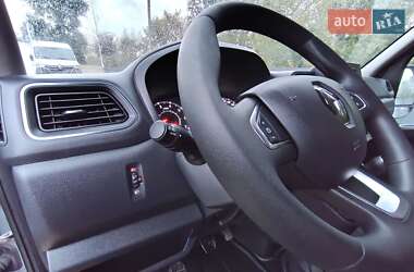 Грузовой фургон Renault Master 2023 в 