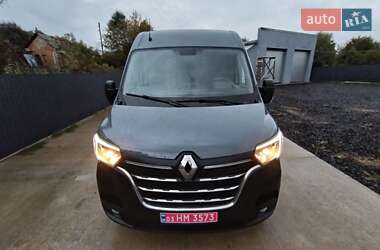Грузовой фургон Renault Master 2023 в 