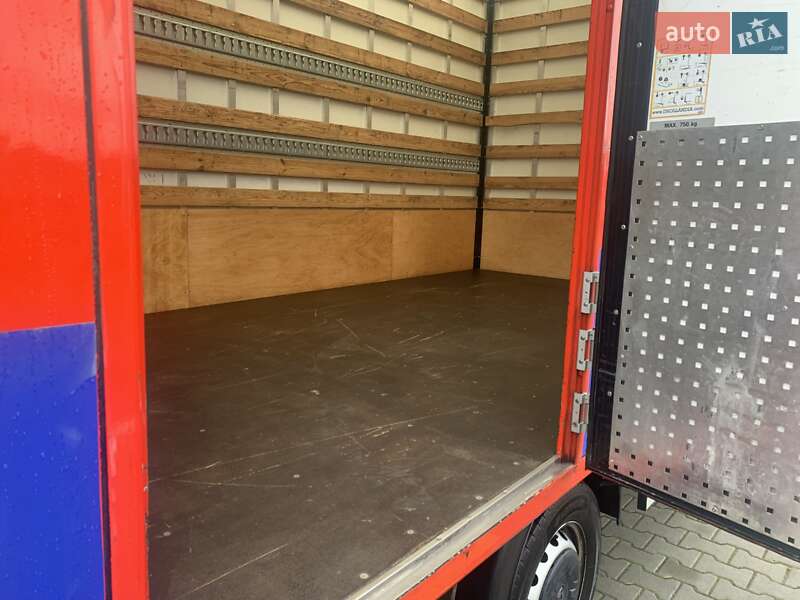 Вантажний фургон Renault Master 2021 в Нововолинську