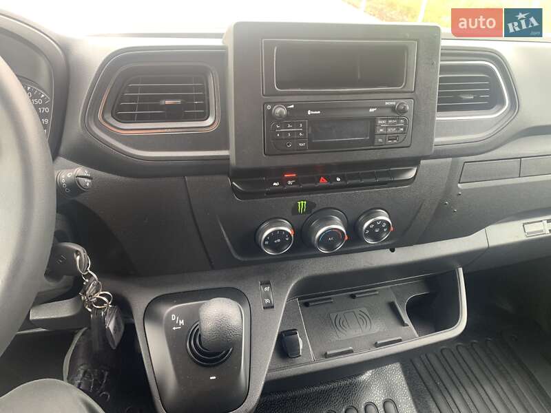 Вантажний фургон Renault Master 2021 в Нововолинську