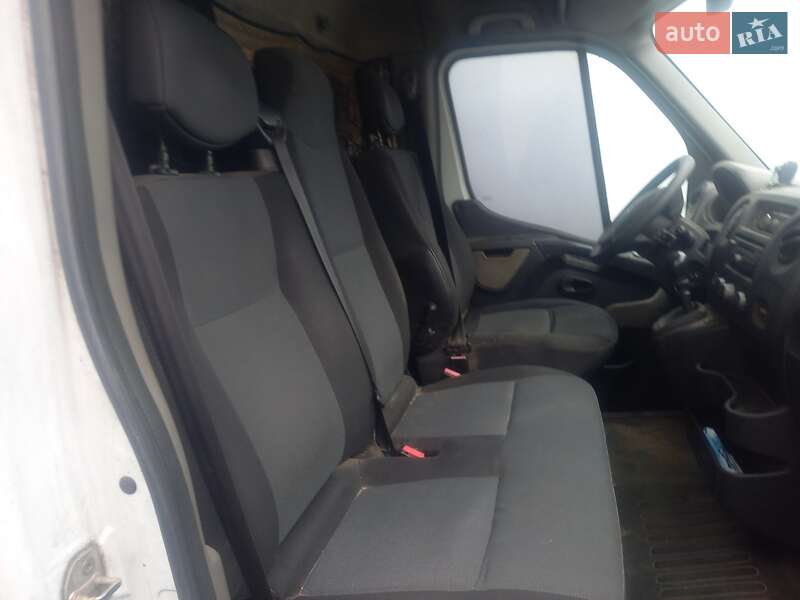 Грузовой фургон Renault Master 2012 в Черкассах