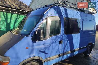 Грузопассажирский фургон Renault Master 2002 в 