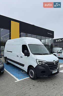 Грузовой фургон Renault Master 2023 в 