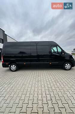 Грузопассажирский фургон Renault Master 2023 в 