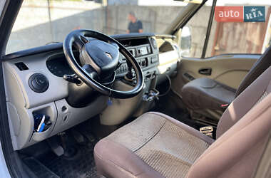 Грузовой фургон Renault Master 2010 в 