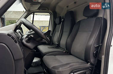 Грузовой фургон Renault Master 2017 в 
