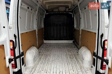 Грузовой фургон Renault Master 2017 в 
