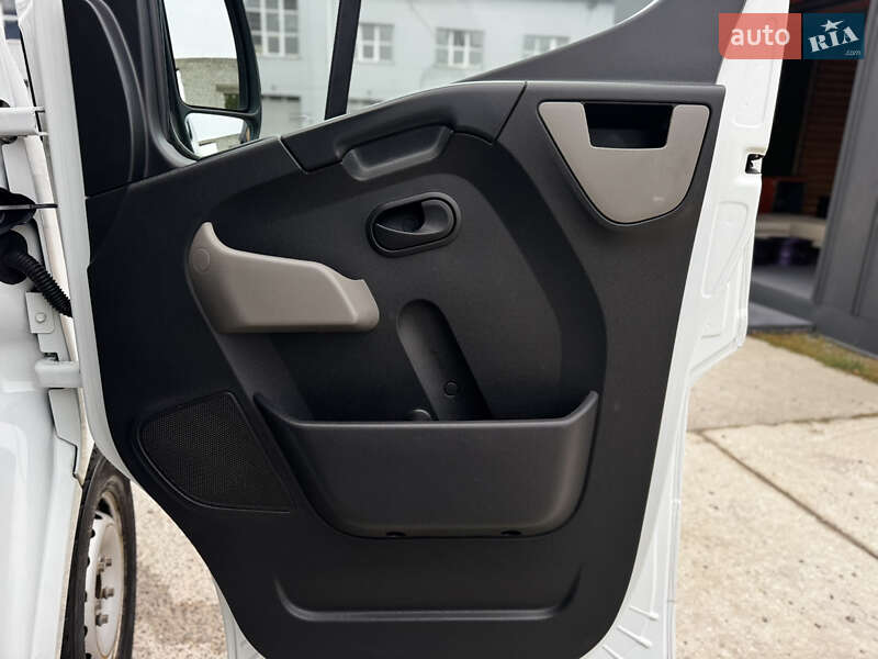 Грузовой фургон Renault Master 2017 в Житомире фото 27 Грузовой фургон Renault Master 2017 в Житомире