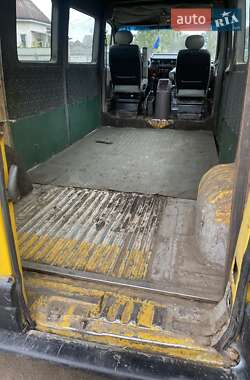 Грузовой фургон Renault Master 2001 в 