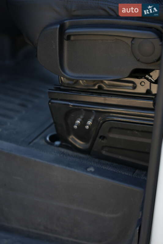 Микроавтобус грузовой (до 3,5т) Renault Master 2014 в Одессе фото 23 Микроавтобус грузовой (до 3,5т) Renault Master 2014 в Одессе