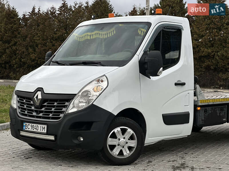 Эвакуатор Renault Master 2015 в Львове