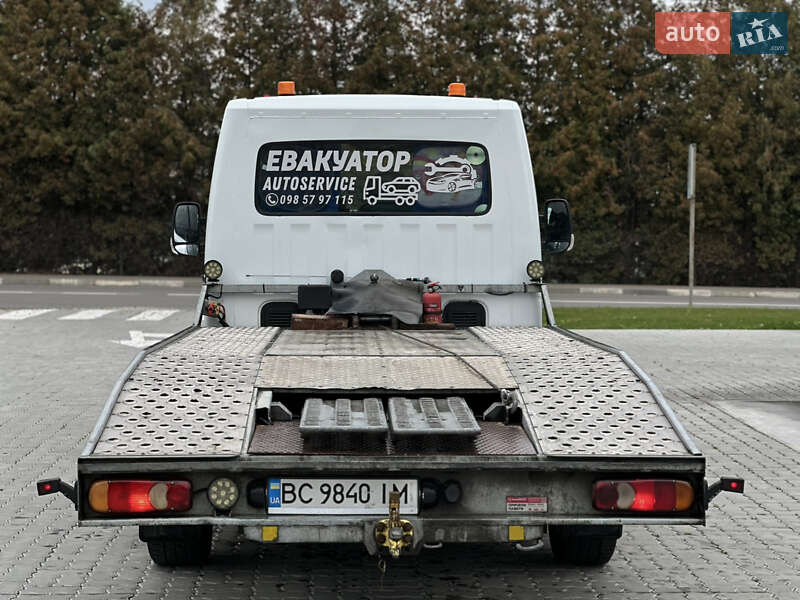 Эвакуатор Renault Master 2015 в Львове