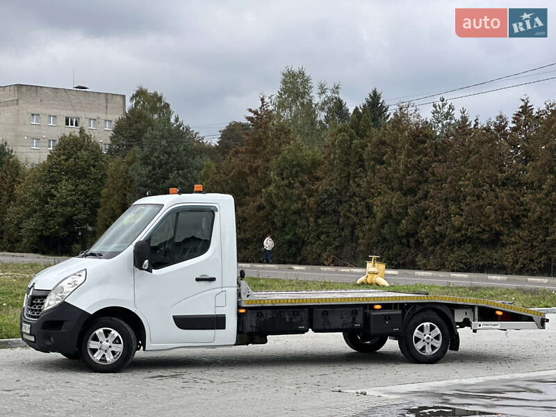 Эвакуатор Renault Master 2015 в Львове