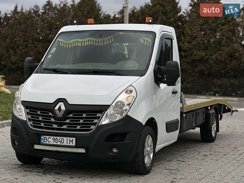 Эвакуатор Renault Master 2015 в Львове