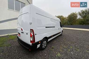 Грузовой фургон Renault Master 2022 в 