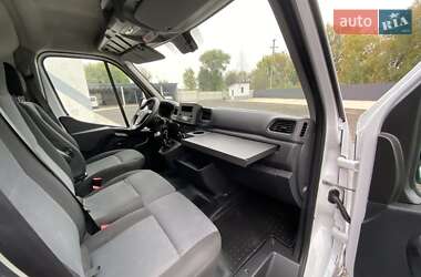 Грузовой фургон Renault Master 2022 в 