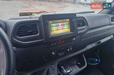 Грузовой фургон Renault Master 2021 в 
