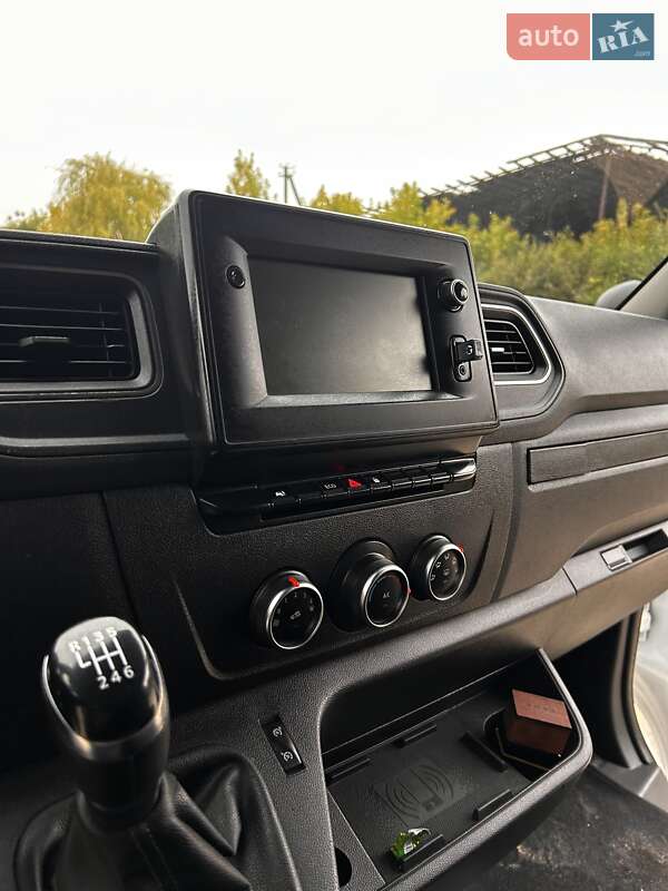 Грузовой фургон Renault Master 2020 в Кременце