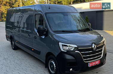 Грузовой фургон Renault Master 2022 в 