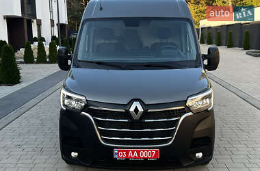 Грузовой фургон Renault Master 2022 в 