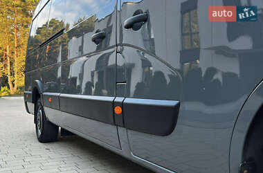 Грузовой фургон Renault Master 2022 в 