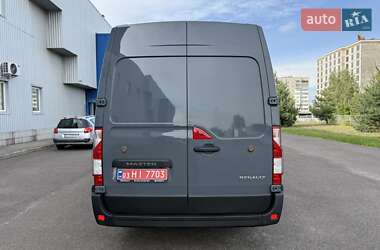 Грузовой фургон Renault Master 2023 в 