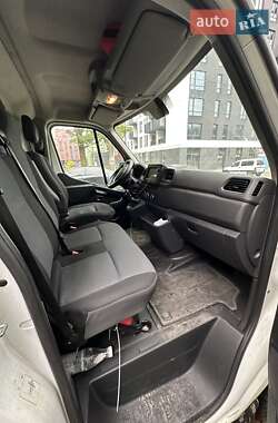 Грузовой фургон Renault Master 2020 в 